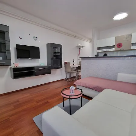 Διαμέρισμα Dijana With Terrace *